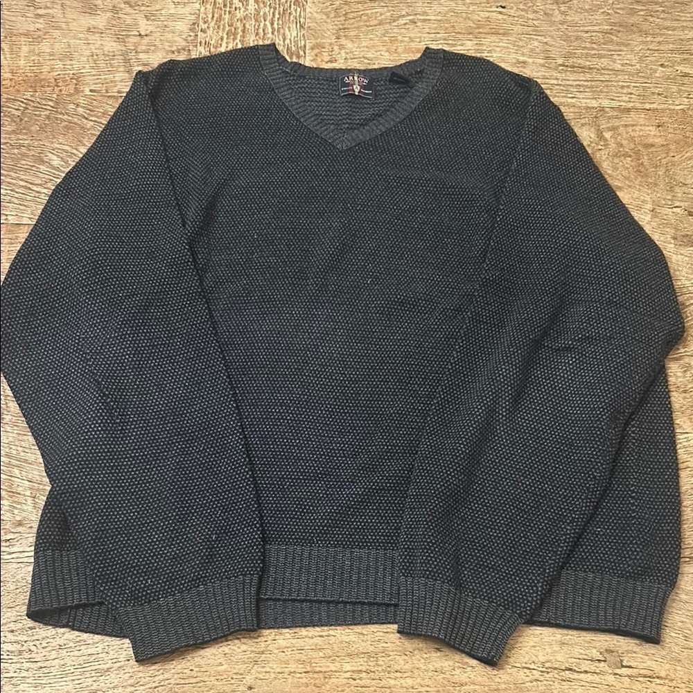 Arrow Men's V-Neck Sweater - Dark Green